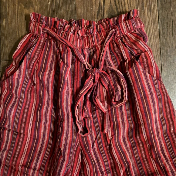 ❤️ red and maroon paper bag pants - Picture 3 of 3